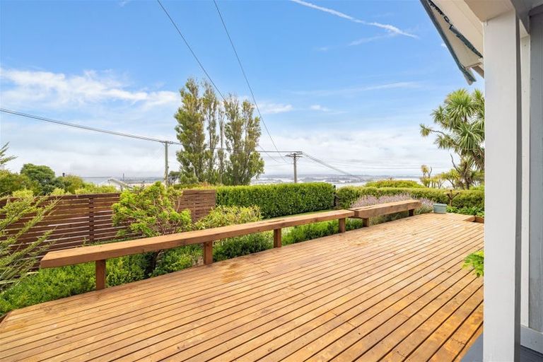 Photo of property in 87 Saint Andrews Hill Road, Mount Pleasant, Christchurch, 8081