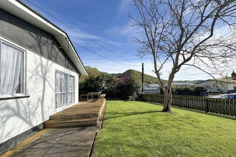 Photo of property in 25 Camellia Avenue, Aramoho, Whanganui, 4500