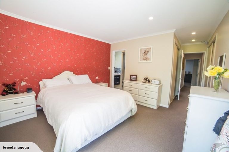 Photo of property in 3 Scarlet Lane, Redwood, Christchurch, 8051