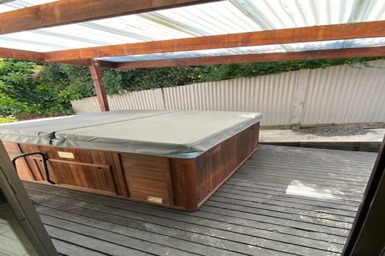 Photo of property in 11 Dunton Drive, Welcome Bay, Tauranga, 3112