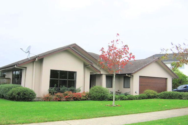 Photo of property in 27 Te Wharau Drive, Greenhithe, Auckland, 0632