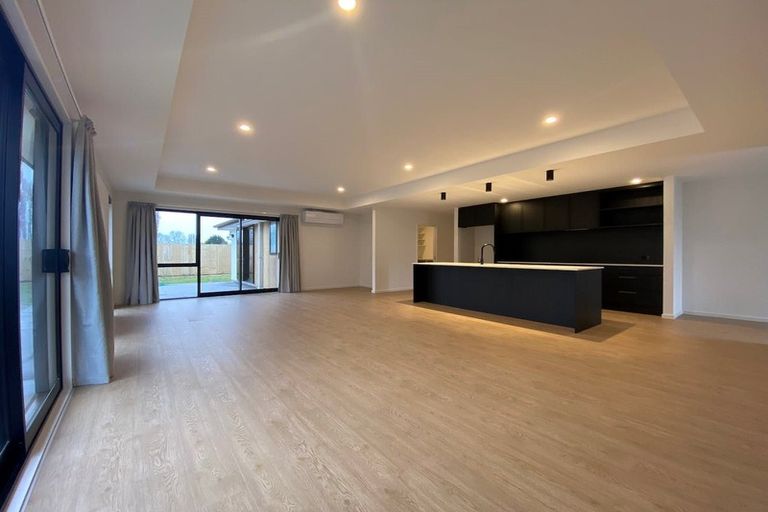 Photo of property in 19 Mcquillan Avenue, Woodend, 7610