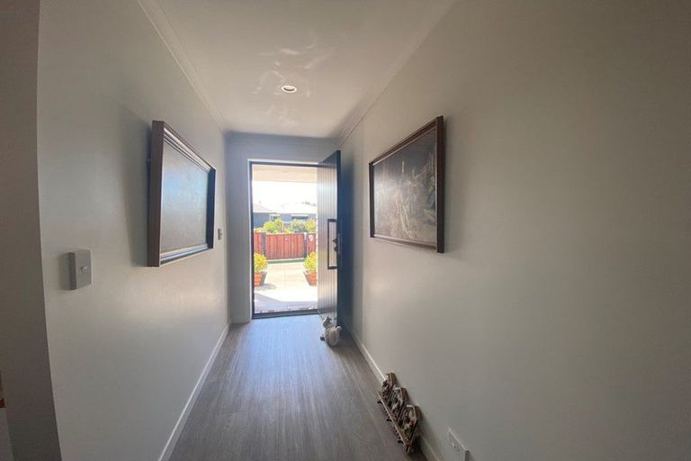 Photo of property in 18 Nukuroa Close, Waitara, 4320