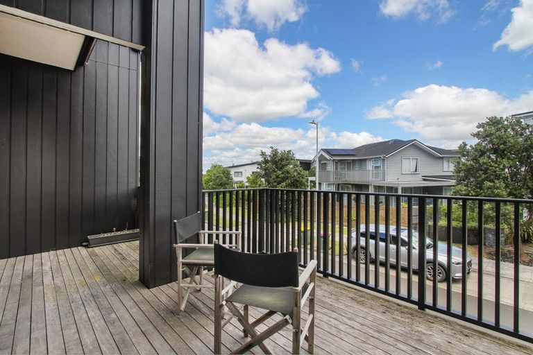 Photo of property in 93 Bomb Point Drive, Hobsonville, Auckland, 0616
