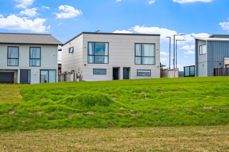 Photo of property in 10 Toia Lane, Silverdale, 0932