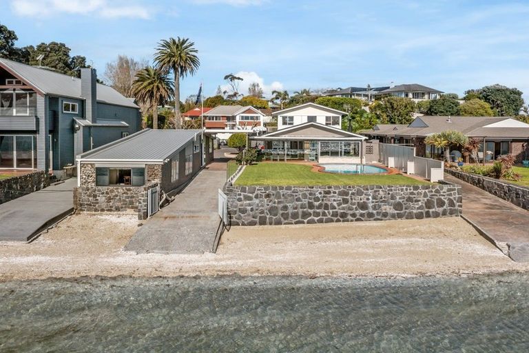 Photo of property in 6 Musick Point Road, Bucklands Beach, Auckland, 2012