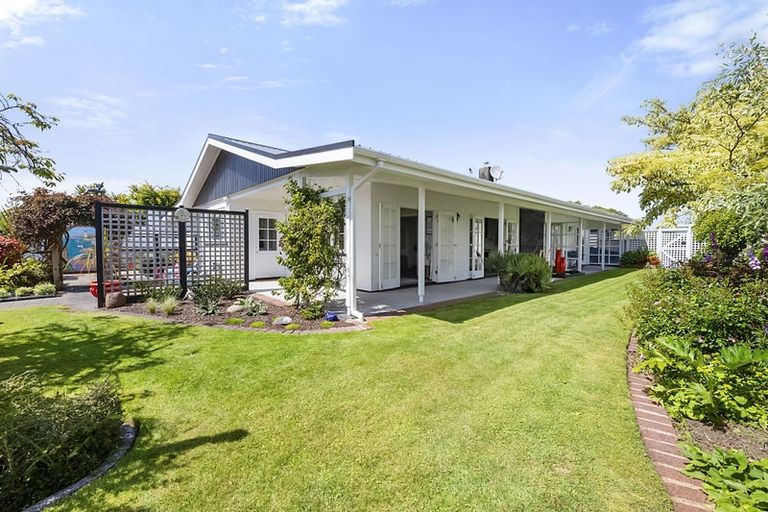 Photo of property in 29 Nevada Drive, Merrilands, New Plymouth, 4312