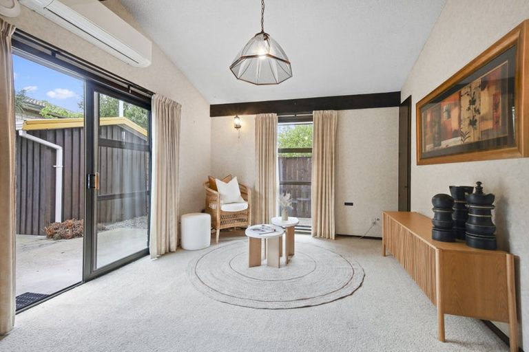 Photo of property in 18 Hawkswood Place, Avonhead, Christchurch, 8042