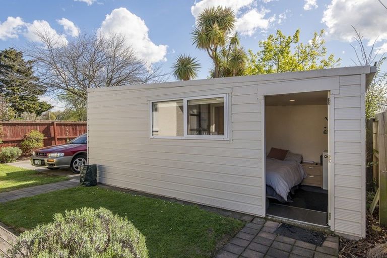Photo of property in 12 Angela Street, Upper Riccarton, Christchurch, 8041