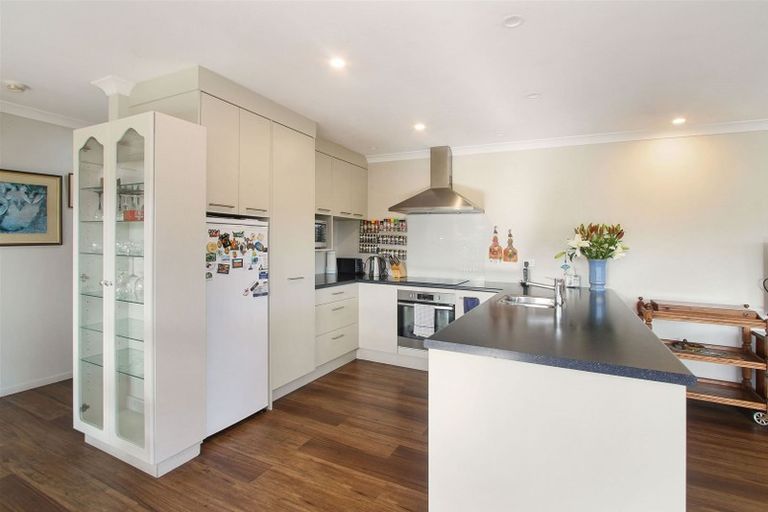 Photo of property in 7 Vela Place, Clarks Beach, 2122