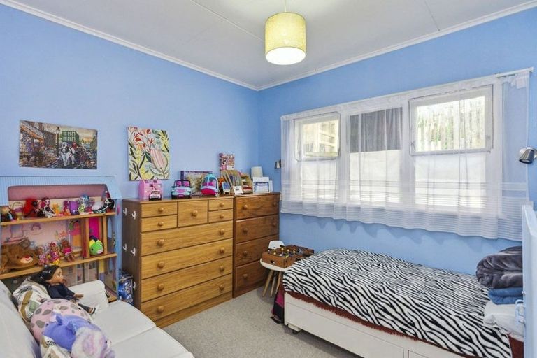 Photo of property in 16 Eatwell Avenue, Paraparaumu Beach, Paraparaumu, 5032
