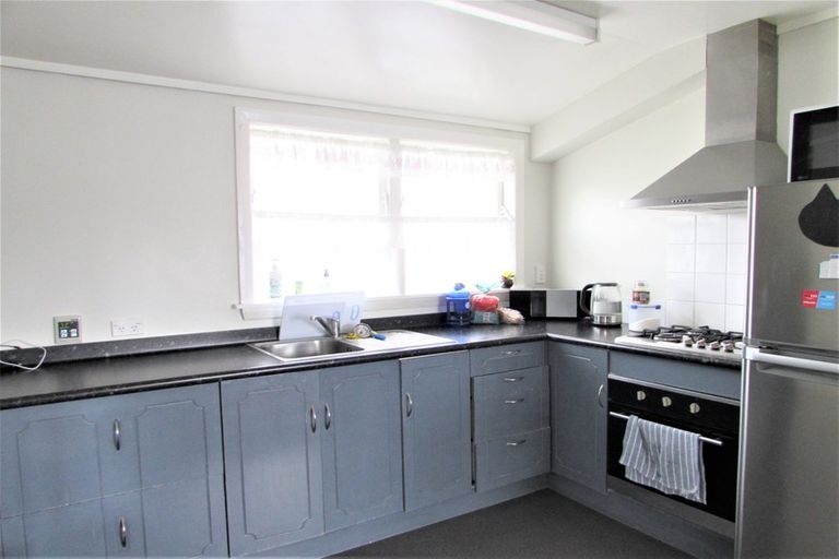 Photo of property in 1/21 Randwick Crescent, Moera, Lower Hutt, 5010