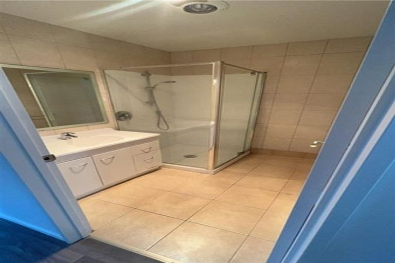 Photo of property in 25 Chieftain Rise, Goodwood Heights, Auckland, 2105