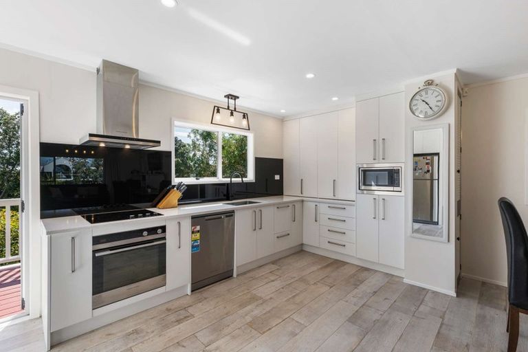 Photo of property in 83 Rangatira Road, Beach Haven, Auckland, 0626