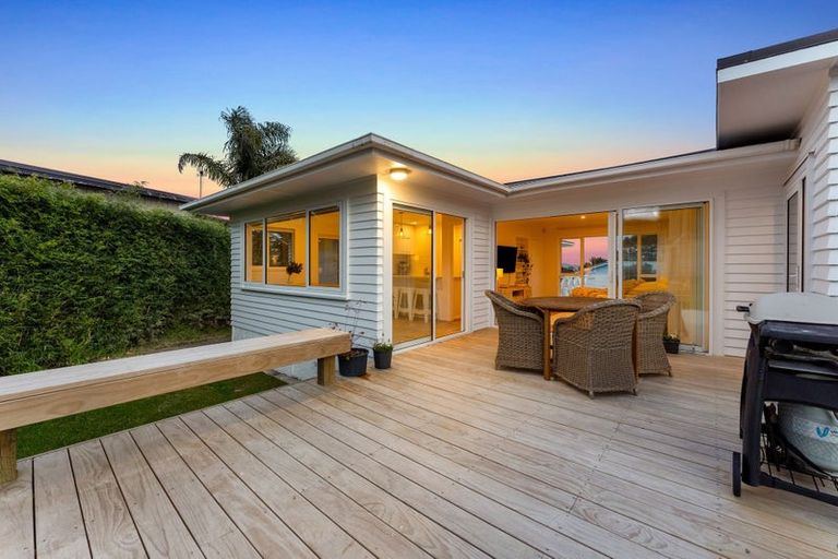 Photo of property in 37 Neptune Avenue, Beach Haven, Auckland, 0626