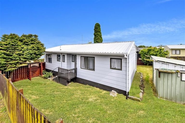 Photo of property in 1/20 Hatherley Place, Clendon Park, Auckland, 2103