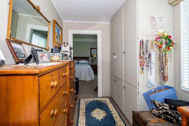 Photo of property in 12 Parsonage Road, Waimate, 7924