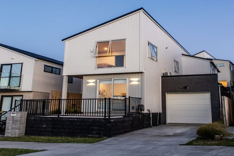 Photo of property in 35 Pohewa Road, Silverdale, 0932