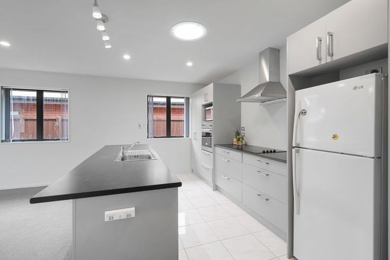 Photo of property in 520 Mairehau Road, Parklands, Christchurch, 8083