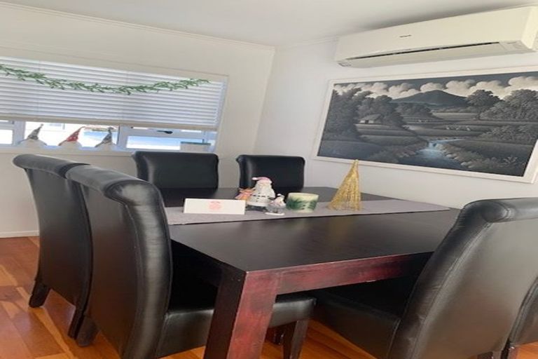 Photo of property in 2/28 Bleakhouse Road, Howick, Auckland, 2014