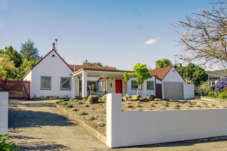 Photo of property in 17 Queen Alexandra Street, Lansdowne, Masterton, 5810