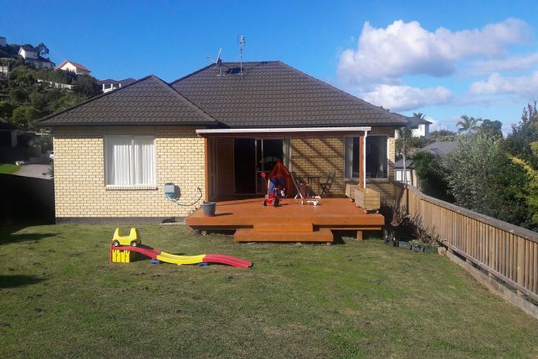 Photo of property in 32 Waldorf Crescent, Orewa, 0931