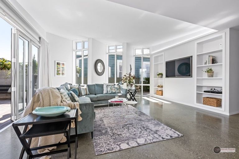 Photo of property in 35 Buick Street, Petone, Lower Hutt, 5012