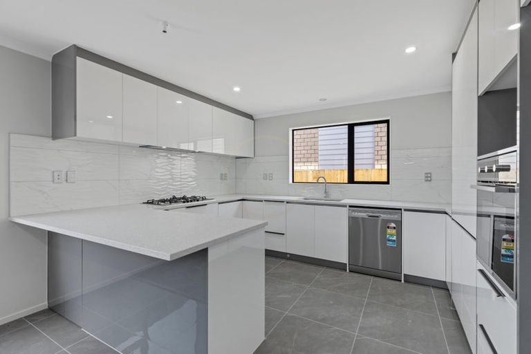 Photo of property in 33d Dreadon Road, Manurewa, Auckland, 2102