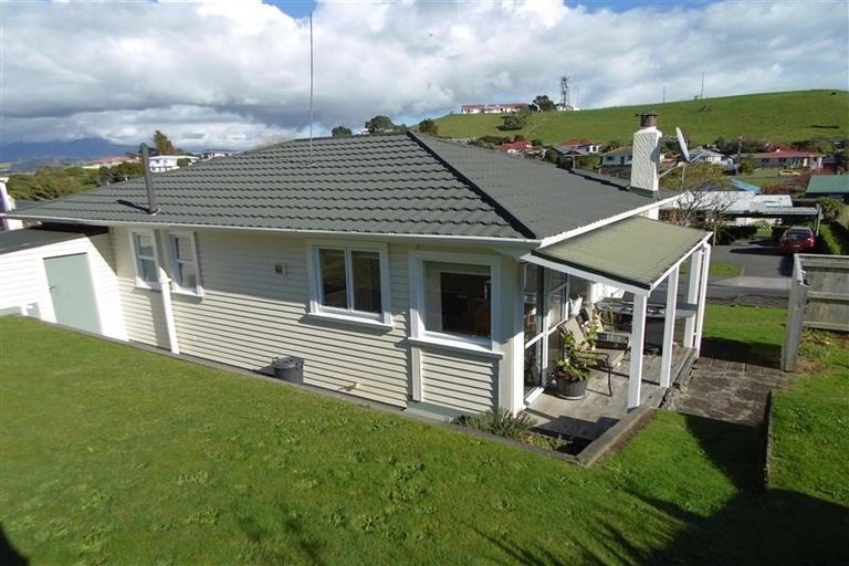 Photo of property in 7 Stuart Place, Blagdon, New Plymouth, 4310