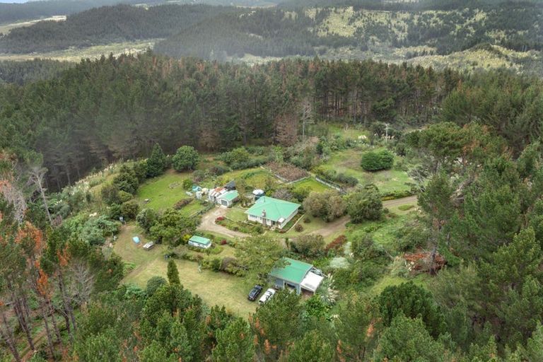 Photo of property in 141 Kellys Bay Road, Pouto, Te Kopuru, 0391