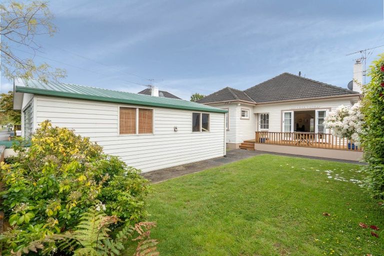 Photo of property in 23 Kowhai Avenue, Ebdentown, Upper Hutt, 5018