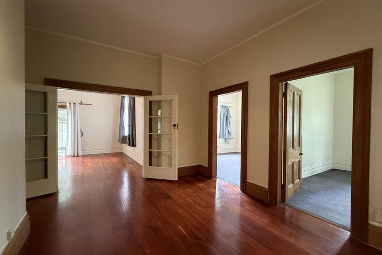 Photo of property in 143 Wadestown Road, Wadestown, Wellington, 6012