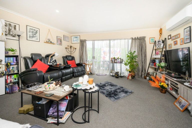 Photo of property in 48 Botanical Road, Takaro, Palmerston North, 4412
