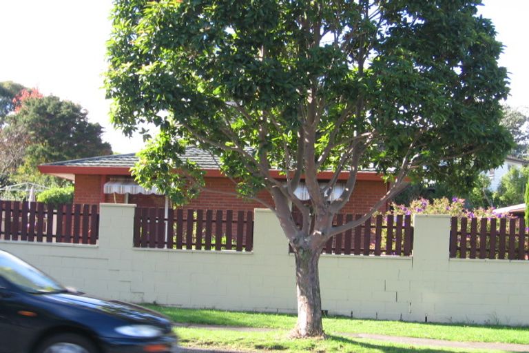 Photo of property in 1/350 Bucklands Beach Road, Bucklands Beach, Auckland, 2012