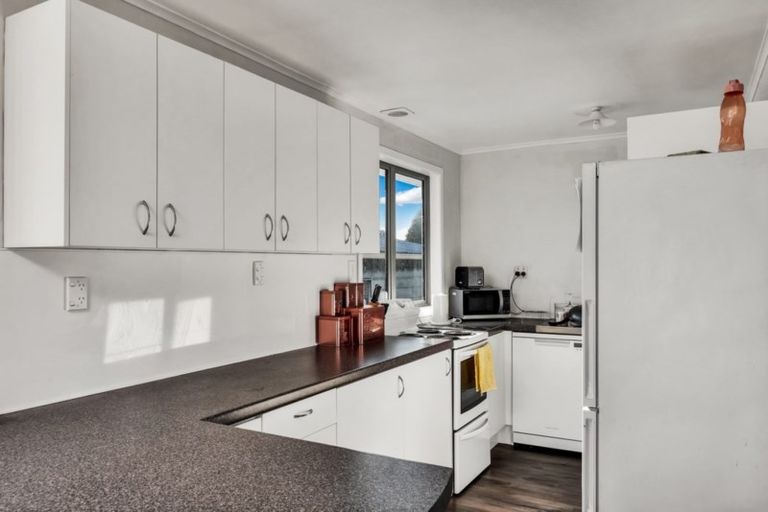 Photo of property in 4a Queen Road, Bellevue, Tauranga, 3110