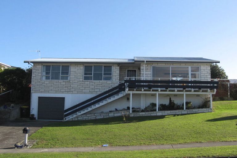 Photo of property in 4 Pennant Grove, Titahi Bay, Porirua, 5022