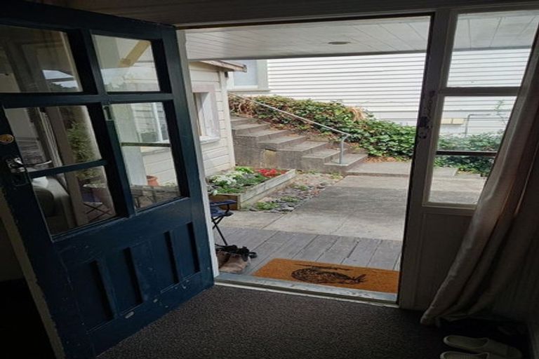 Photo of property in 3 Fitzroy Road, Bluff Hill, Napier, 4110