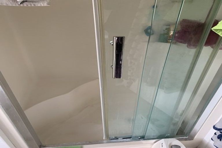 Photo of property in 1/8 Witheford Drive, Bayview, Auckland, 0629