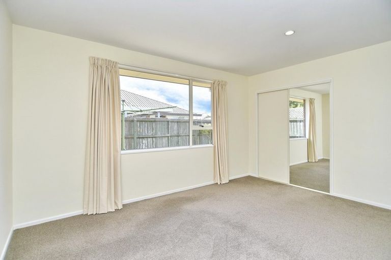 Photo of property in 1/6 Kohuhu Lane, Burwood, Christchurch, 8083