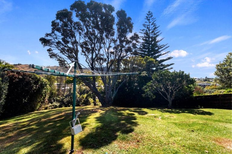 Photo of property in 22 The Crescent, Waihi Beach, 3611