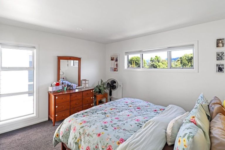 Photo of property in 15 Mcgrath Way, Taita, Lower Hutt, 5011