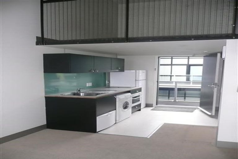 Photo of property in Urbane Apartments, 46/29 Webb Street, Mount Cook, Wellington, 6011