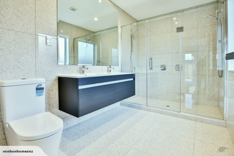 Photo of property in 52 Schoolside Road, Kumeu, 0810