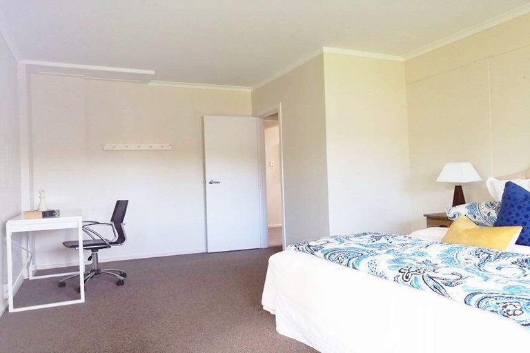 Photo of property in 61 Merriefield Avenue, Forrest Hill, Auckland, 0620