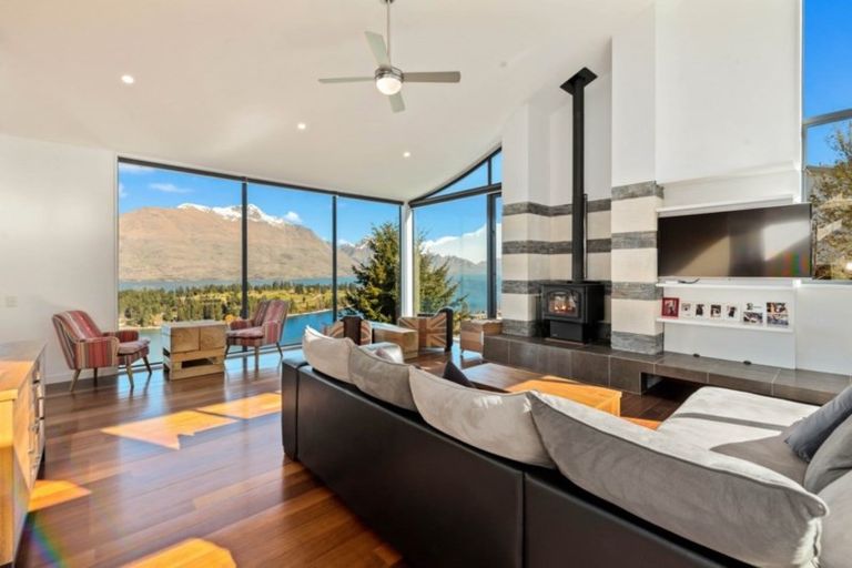 Photo of property in 20 Peregrine Place, Queenstown, 9300