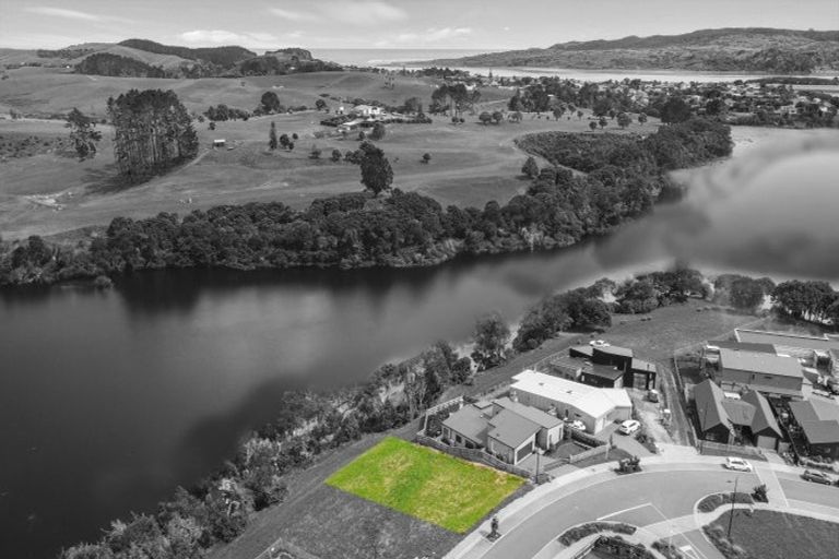 Photo of property in 46 Omahina Street, Raglan, 3225