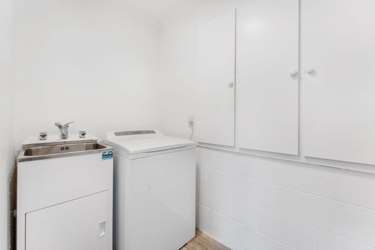 Photo of property in 2/86 Archers Road, Glenfield, Auckland, 0629