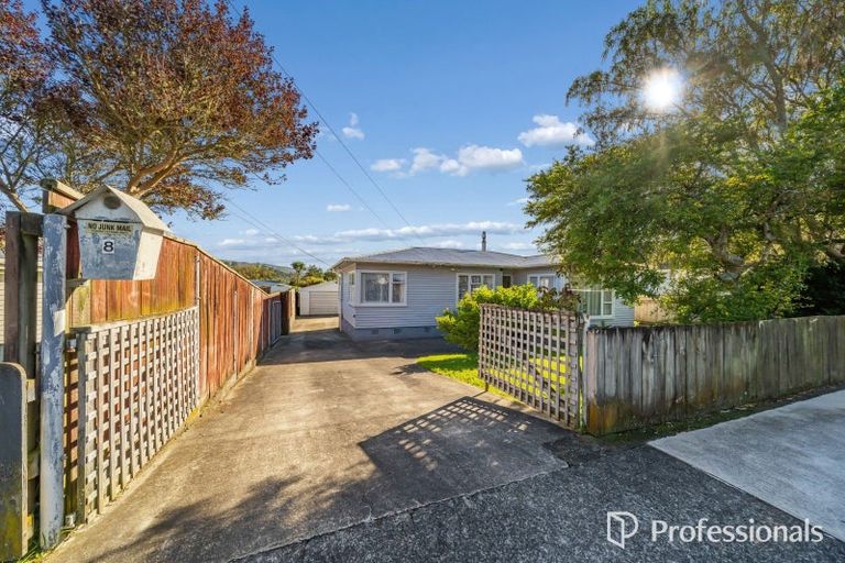 Photo of property in 8 Chittick Street, Stokes Valley, Lower Hutt, 5019