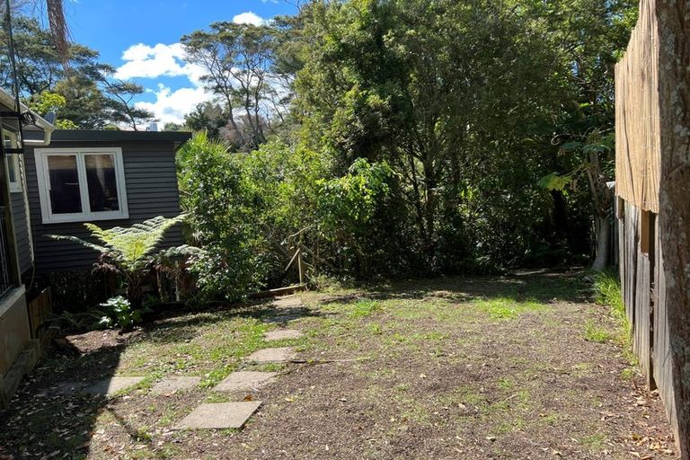 Photo of property in 14 Avonleigh Road, Green Bay, Auckland, 0604