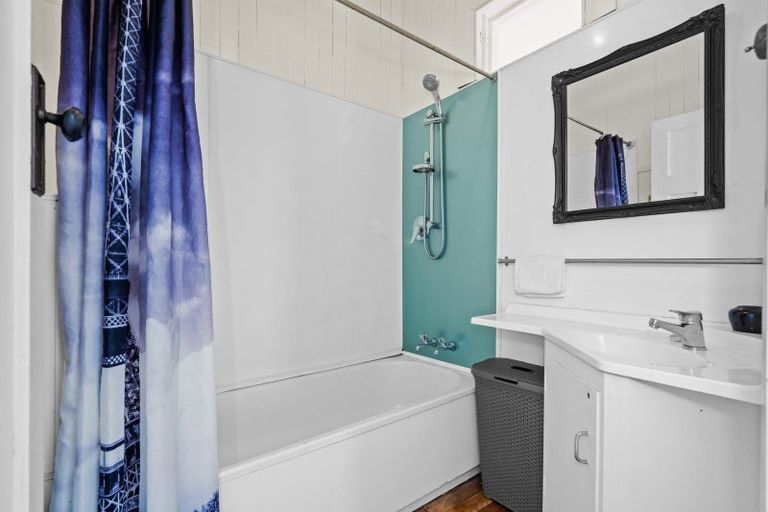 Photo of property in 1 View Road, Hikurangi, 0114